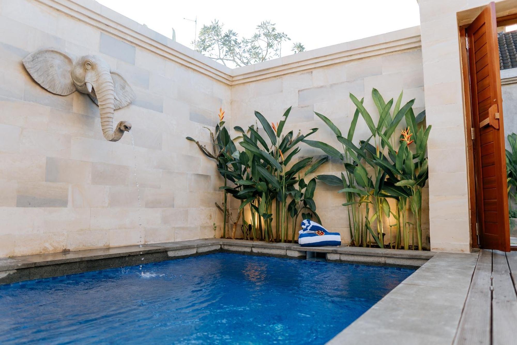 Bali Made Escape Hotel Gianyar  Exterior photo