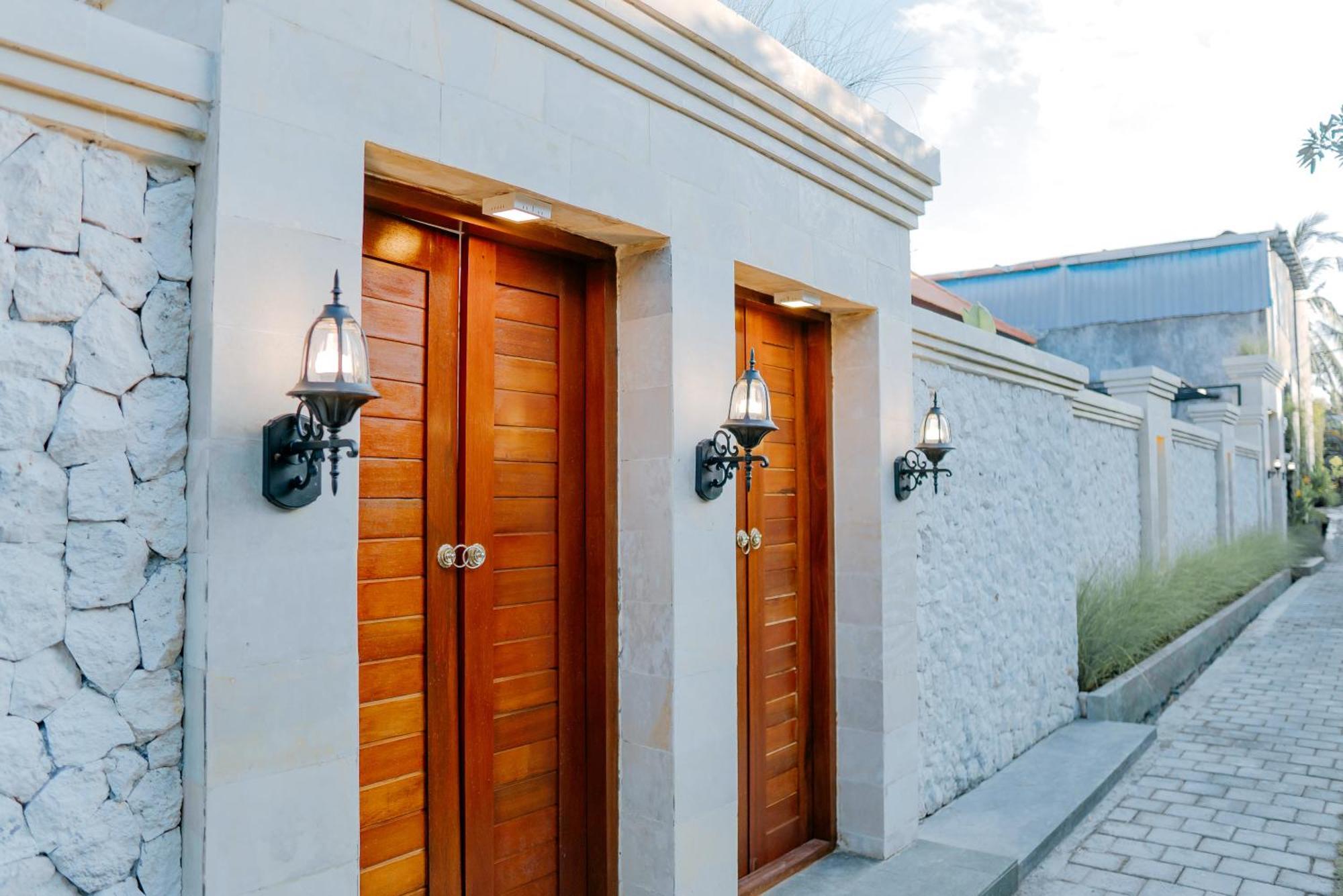 Bali Made Escape Hotel Gianyar  Exterior photo