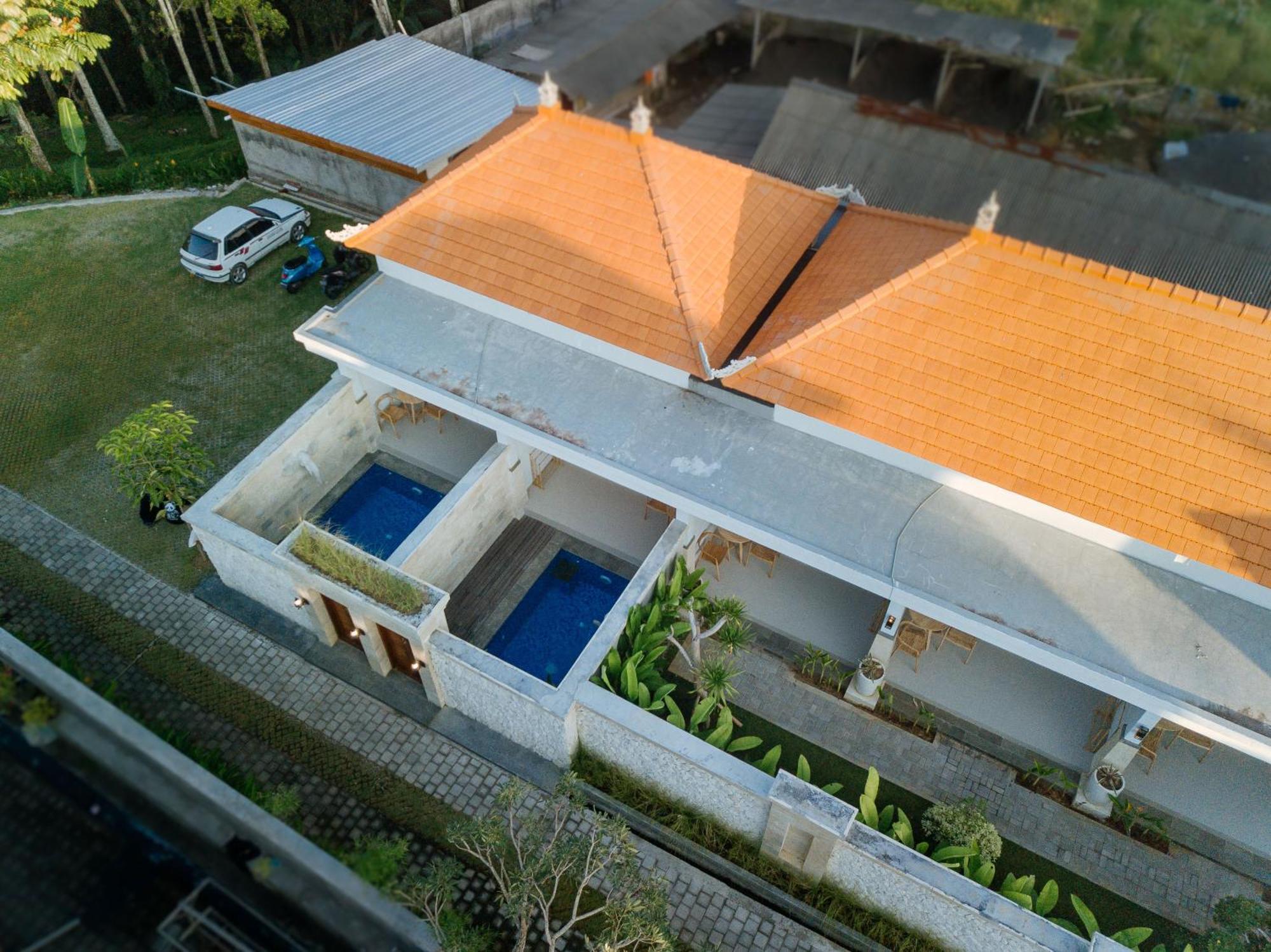 Bali Made Escape Hotel Gianyar  Exterior photo